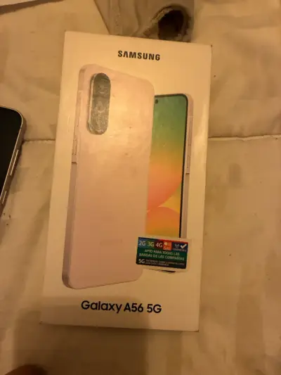 Samsung Galaxy A56 5G en buen estado - miniatura 1