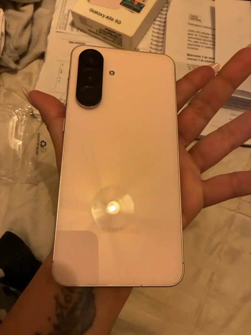 Samsung Galaxy A56 5G en buen estado - 2