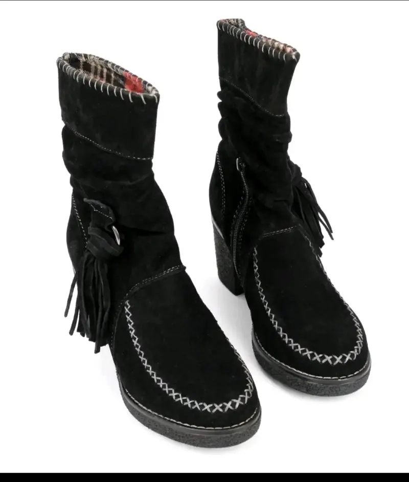 Botines de gamuza negros con flecos