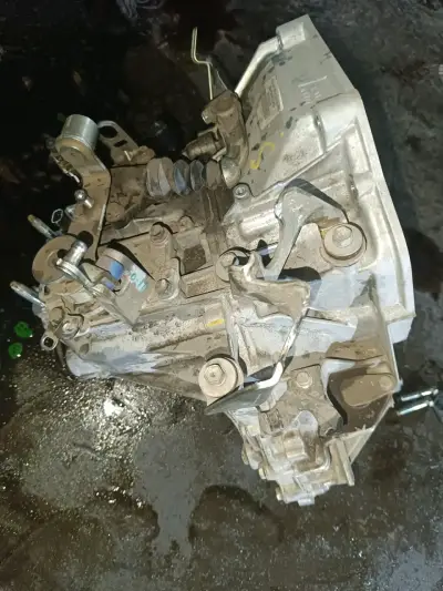 Caja de cambios manual para Suzuki Baleno - miniatura 1
