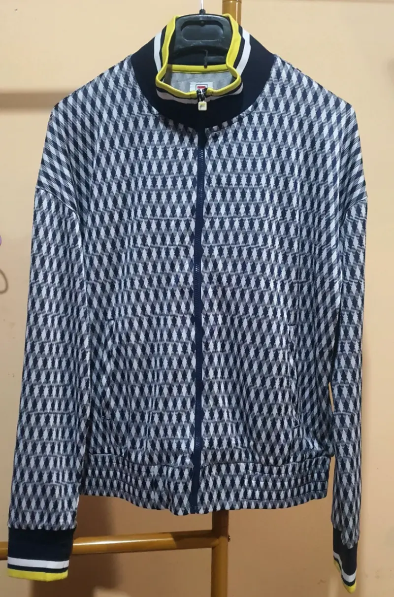 Chaqueta deportiva Fila estampada azul