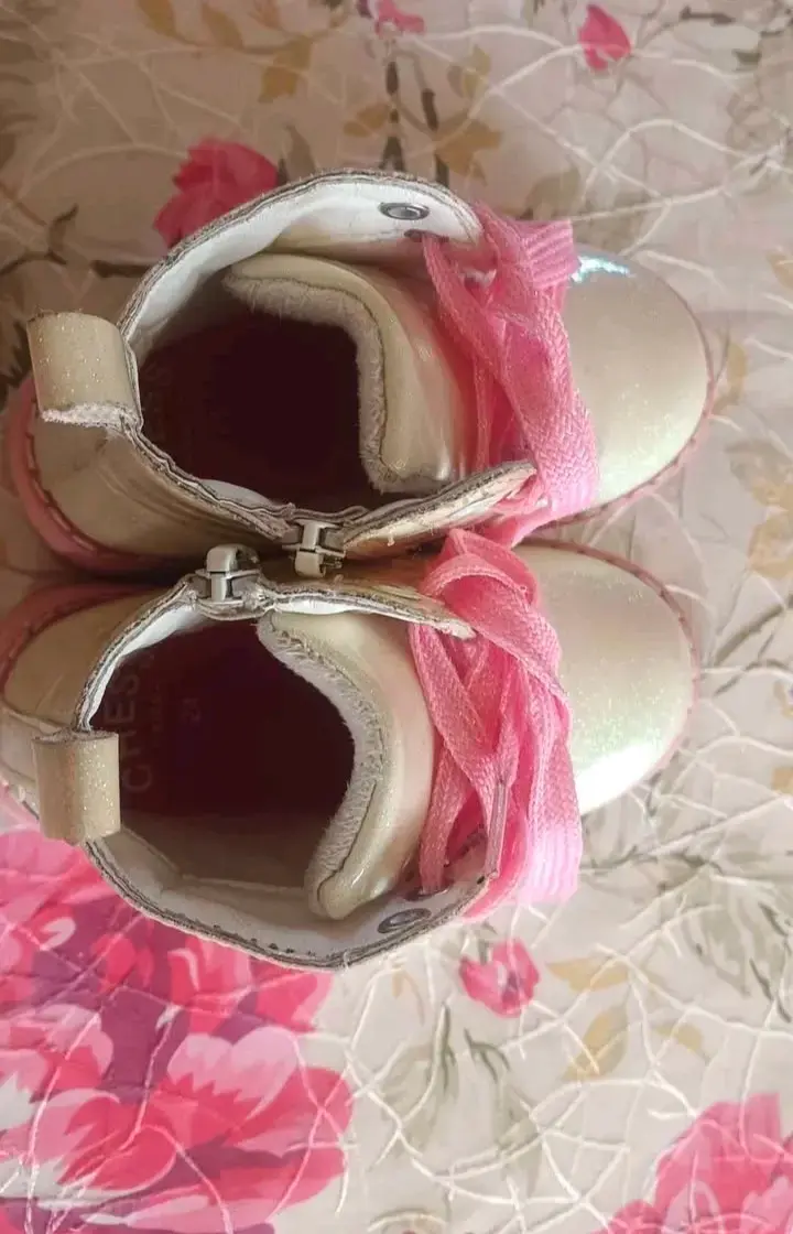 Botines de niña blancos con cordones rosados - 2