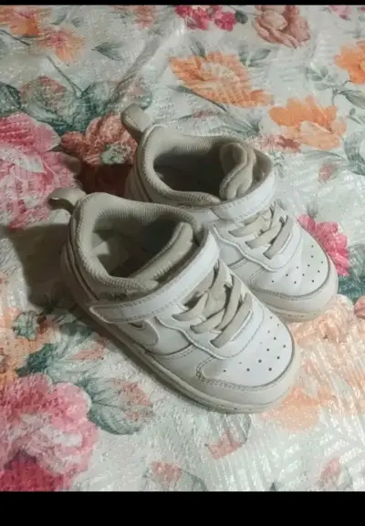 Zapatillas deportivas blancas para niños talla 25 - miniatura 4
