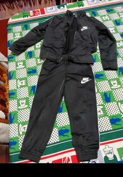 Conjunto deportivo infantil Nike negro - miniatura 1