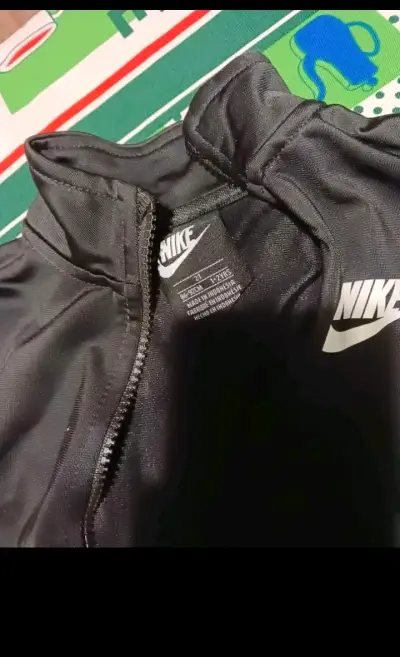 Conjunto deportivo infantil Nike negro - miniatura 3