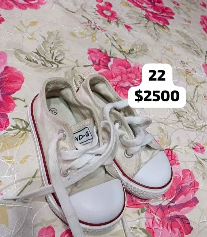 Zapatillas blancas para niños talla 22