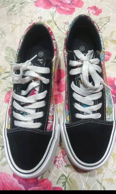 Zapatillas de lona con diseño floral talla 35 - miniatura 1