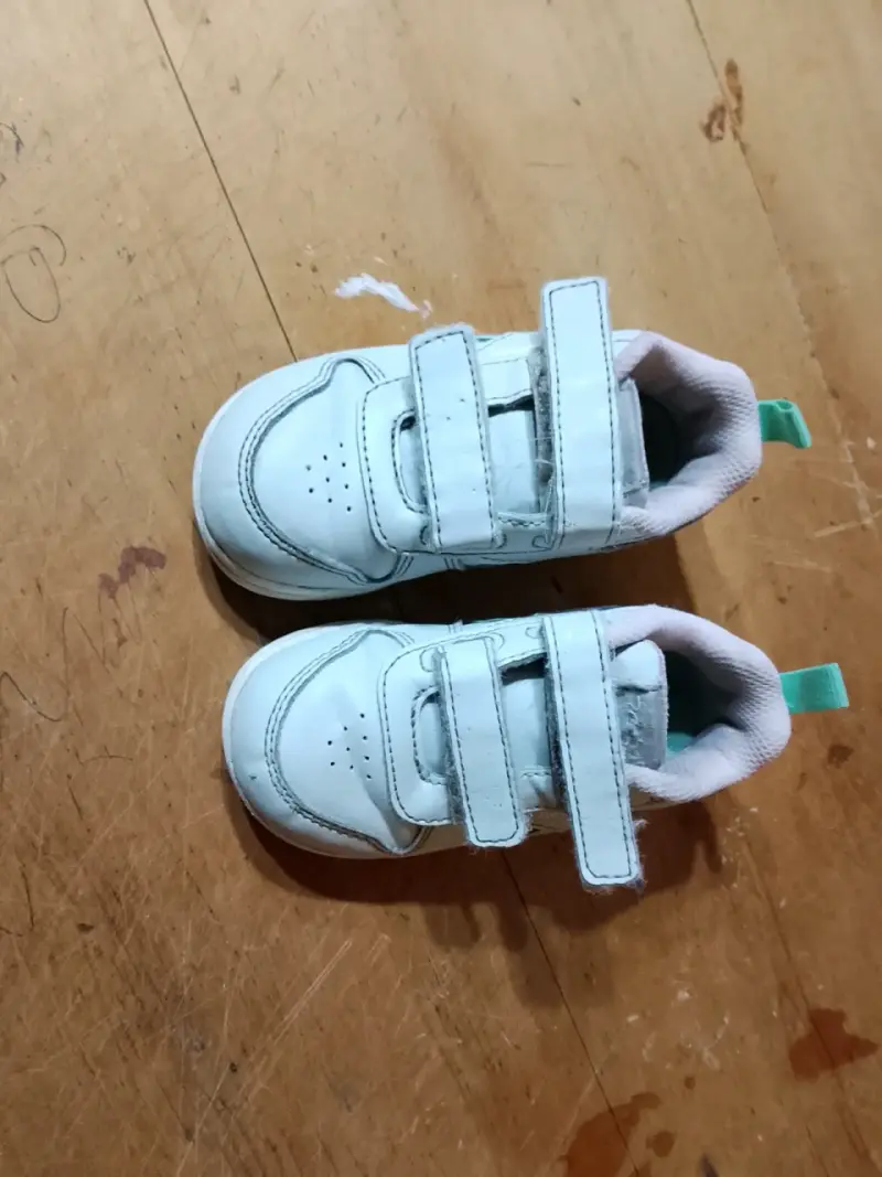 Zapatillas deportivas blancas para niños t24 - 1