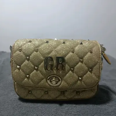 Cartera dorada con cadena Gino Rodinis - miniatura 6