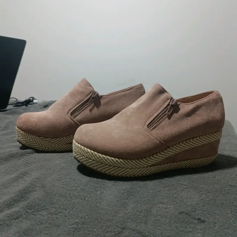 Zapatos de plataforma beige con cierre lateral - 2