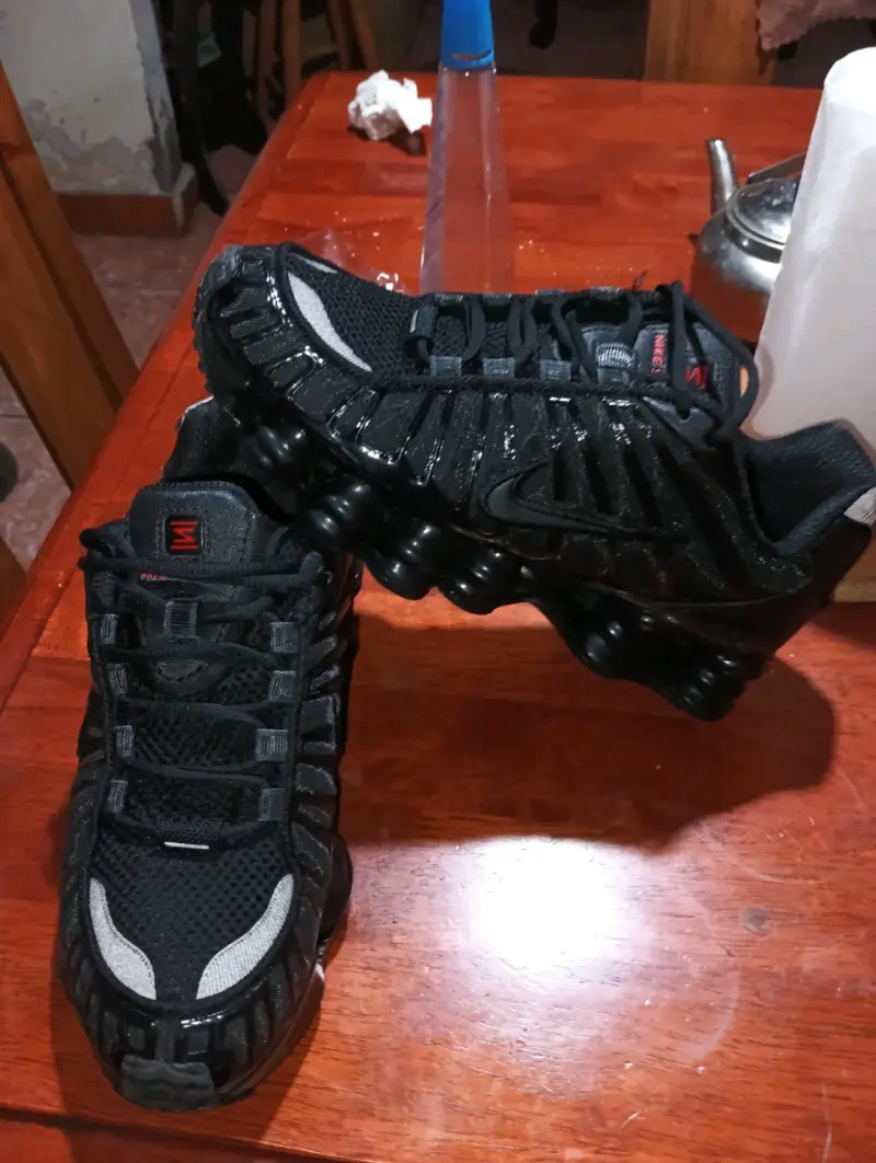 Zapatillas deportivas negras con amortiguación - 3