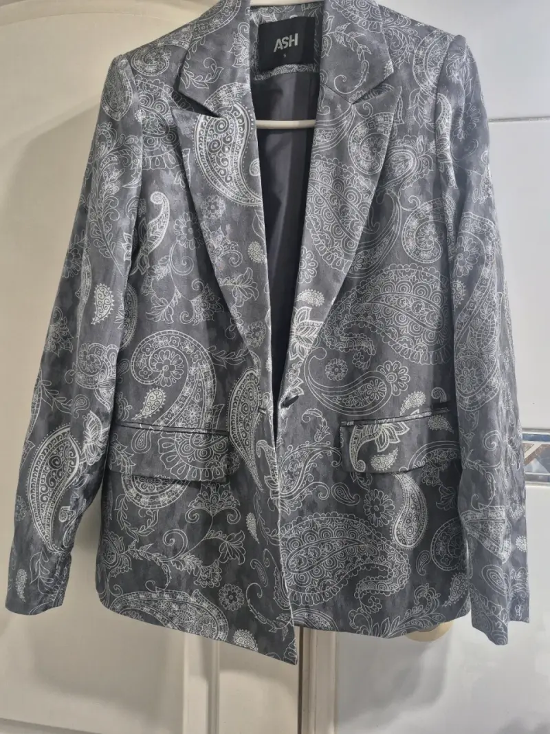 Blazer ASH nuevo, sin uso, talla S, holgado - 3