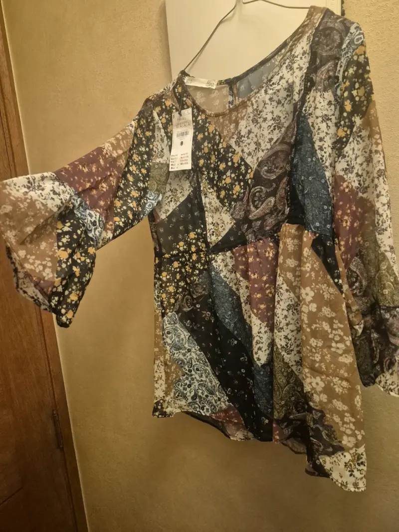Vendo polera marca Sfera, nueva con etiqueta - 3