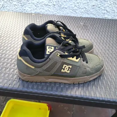 Zapatillas DC Shoes verdes talla 11 29cm - miniatura 1
