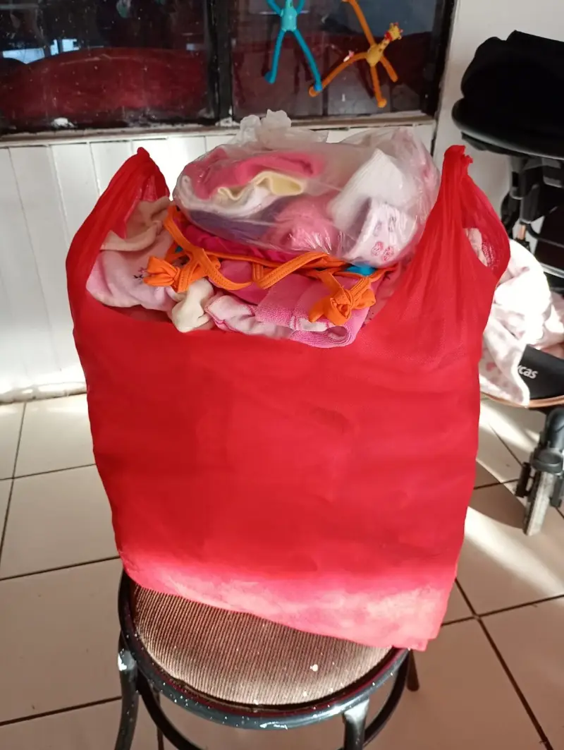 Lote de ropa de bebé para niña en buen estado