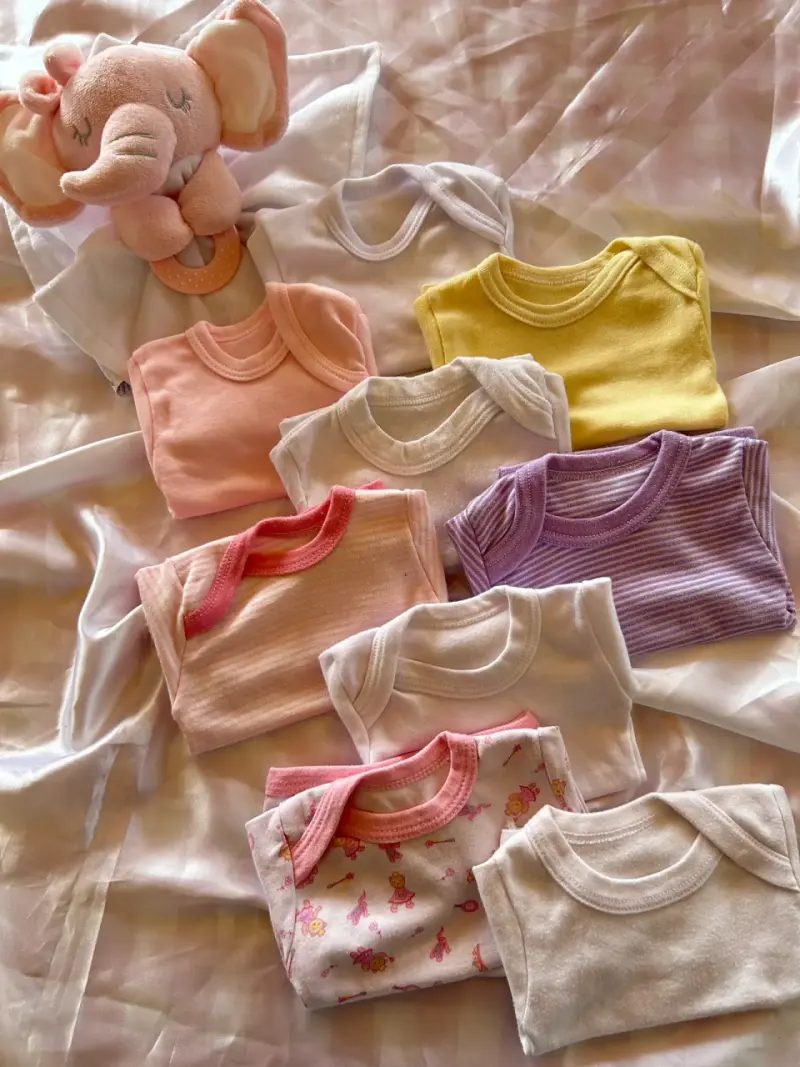 Lote de ropa de bebé para niña en buen estado - 6