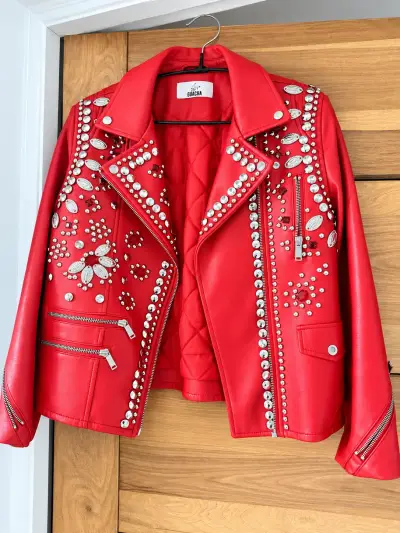 Chaqueta de cuero roja con tachuelas Guacha - miniatura 2