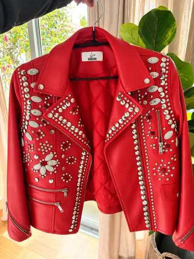 Chaqueta de cuero roja con tachuelas Guacha - miniatura 3