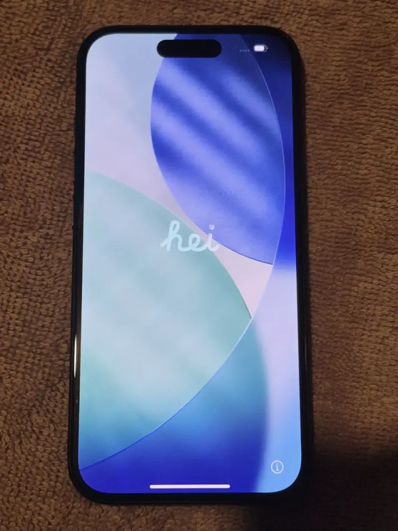 iPhone 15 en buen estado con batería al 88% - 2
