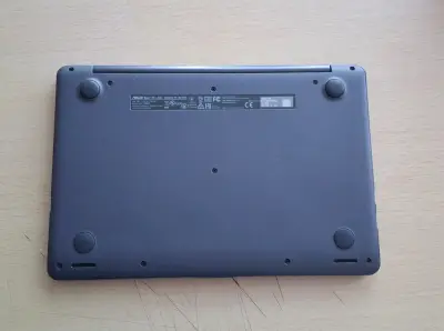 Notebook ASUS compacto con Intel Inside - miniatura 2