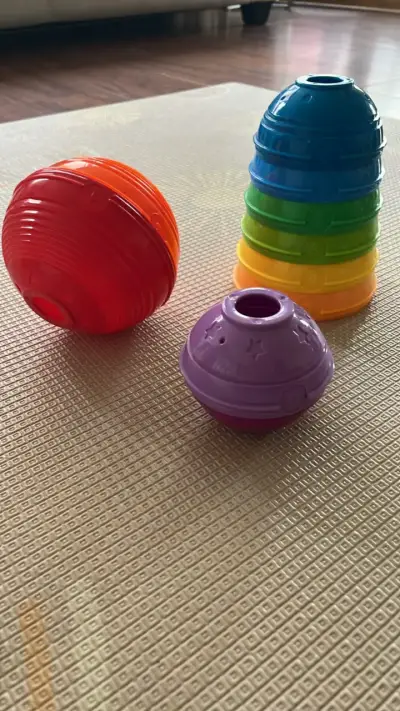 Juguete apilable de colores para niños - miniatura 2
