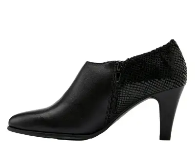 Zapatos de Tacón Negro con Detalle de Serpiente - miniatura 2