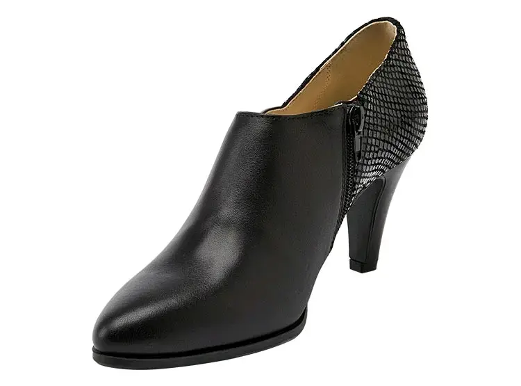 Zapatos de Tacón Negro con Detalle de Serpiente - 3