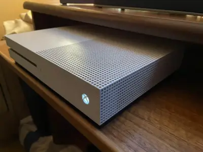 Consola Xbox One S con Control Inalámbrico - miniatura 4