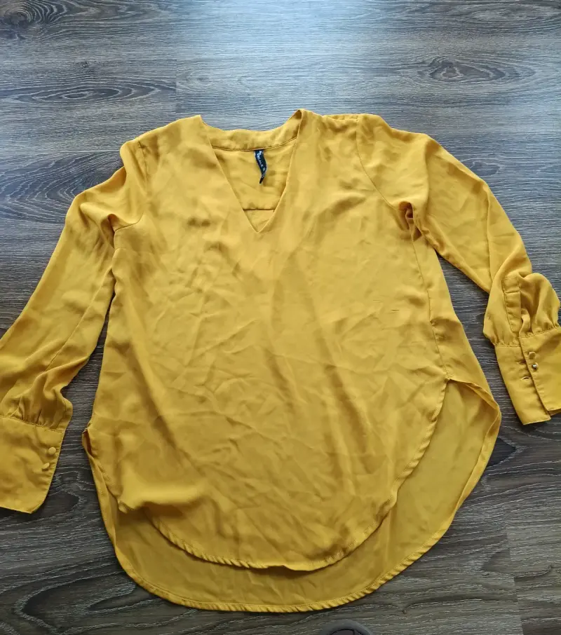 Blusa de mujer en colores mostaza y verde - 1