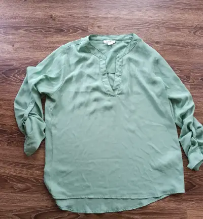 Blusa de mujer en colores mostaza y verde - miniatura 2