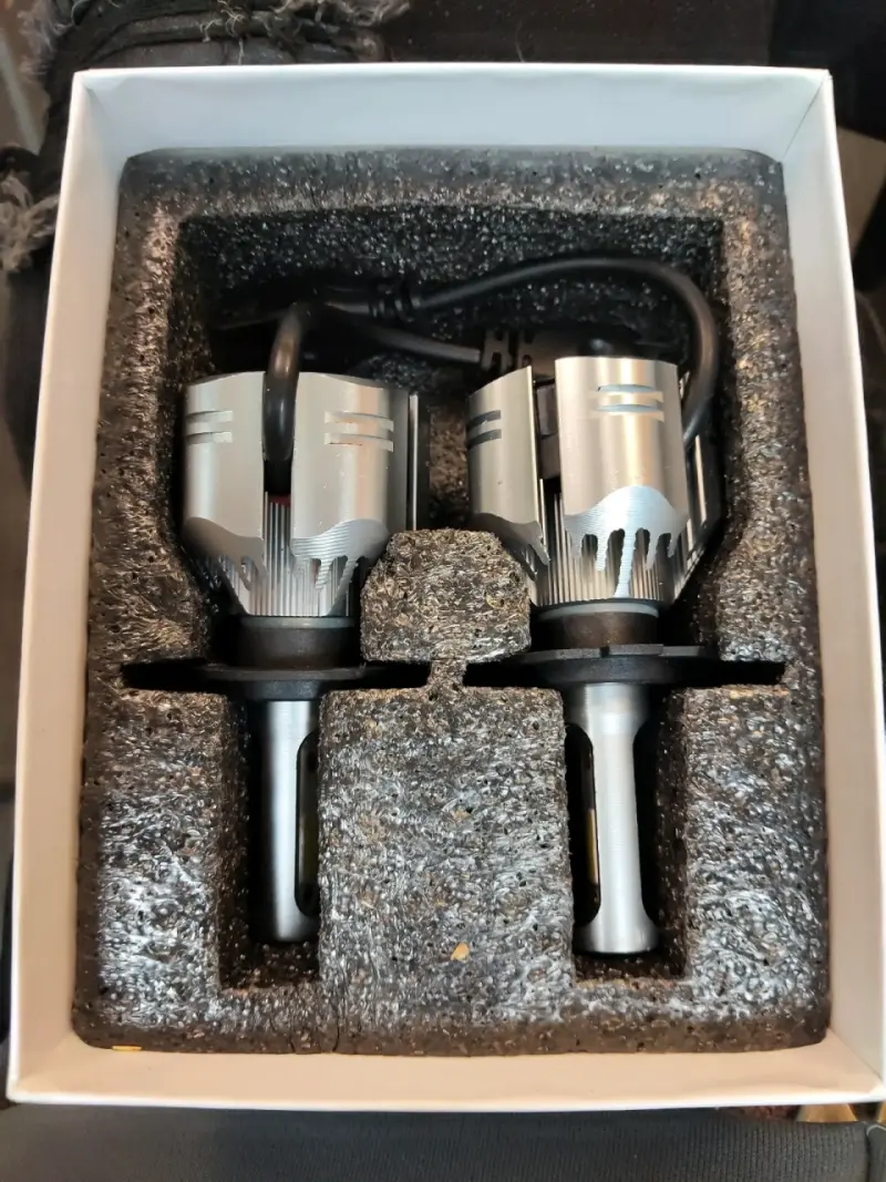 Foco LED para auto R11 H7 250W - 5