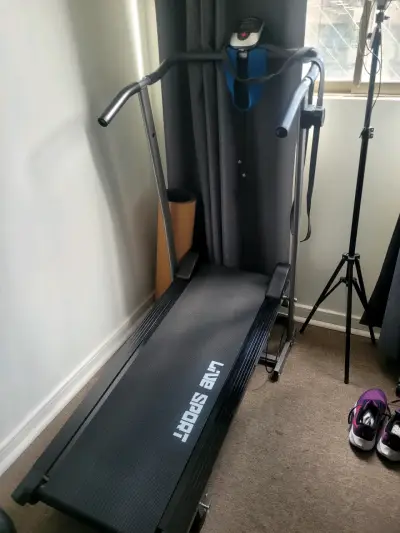 Caminadora plegable Live Sport en buen estado - miniatura 4