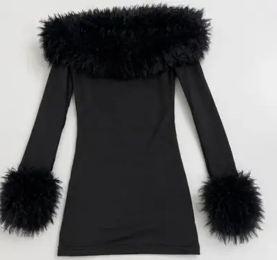 Vestido negro con detalles de peluche - miniatura 1