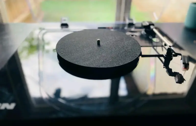 Tocadiscos ION Classic LP de 3 velocidades - 3
