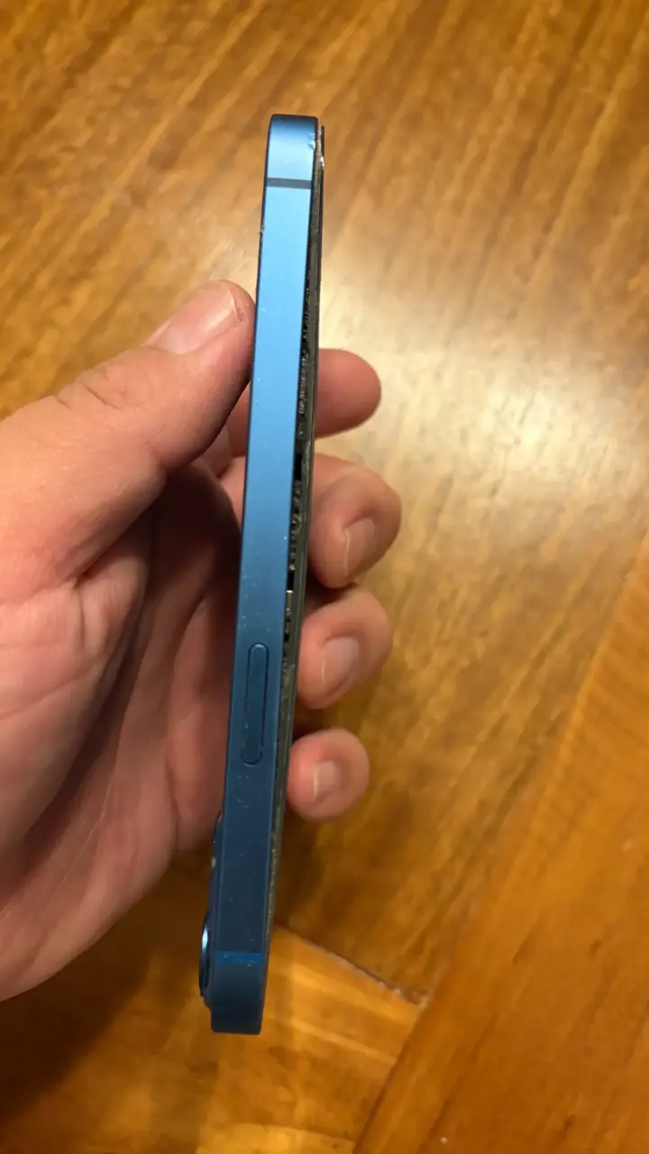 iPhone 13 azul NECESITA CAMBIO DE BATERÍA - 4