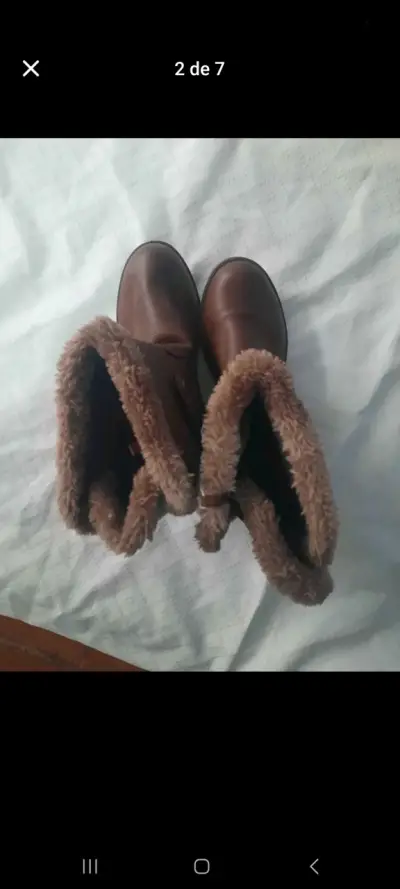 Botas de cuero marrón con forro de peluche - miniatura 2