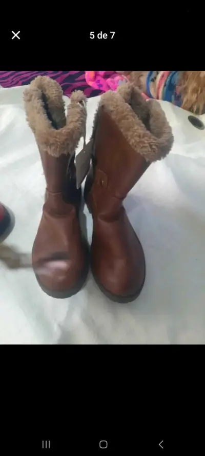 Botas de cuero marrón con forro de peluche - miniatura 4