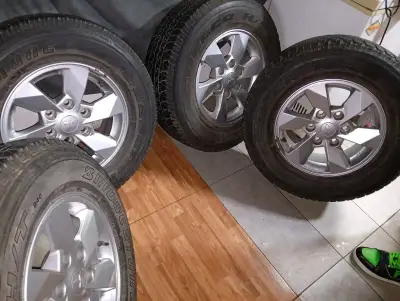 Mitsubishi llantas con neumaticos - miniatura 2