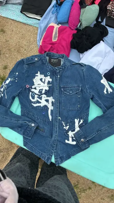 Chaqueta de mezclilla con diseño gráfico Only - miniatura 1