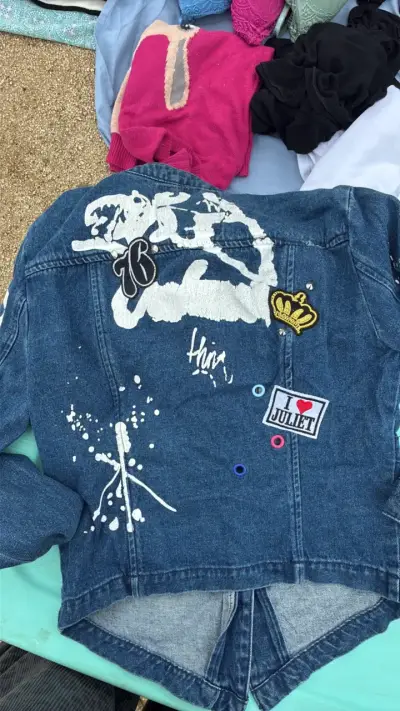Chaqueta de mezclilla con diseño gráfico Only - miniatura 3