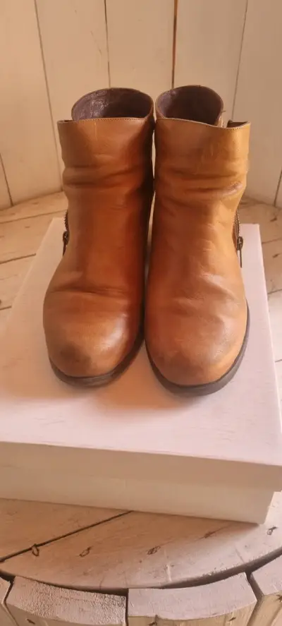 Botines de cuero marrón con cierre lateral - miniatura 2