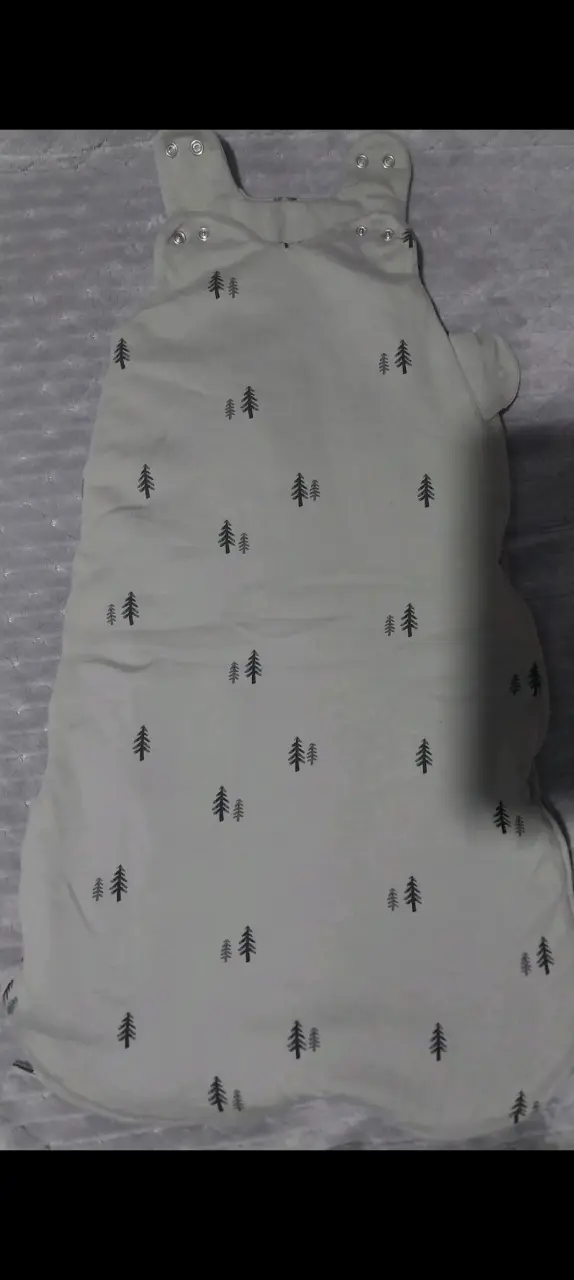Saco de dormir para bebé con diseño de árboles