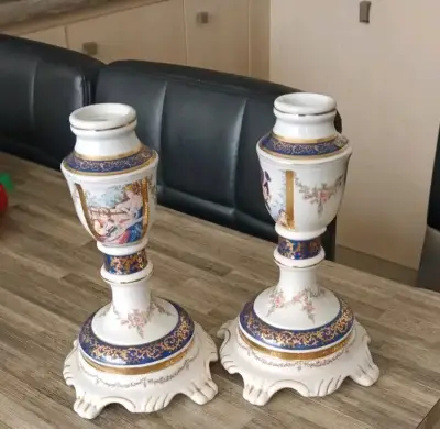 Candelabros de porcelana decorativos vintage - miniatura 1