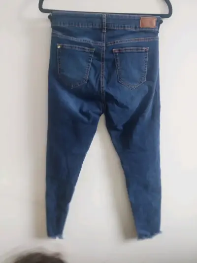 Jeans de mezclilla Basement para mujer - miniatura 3