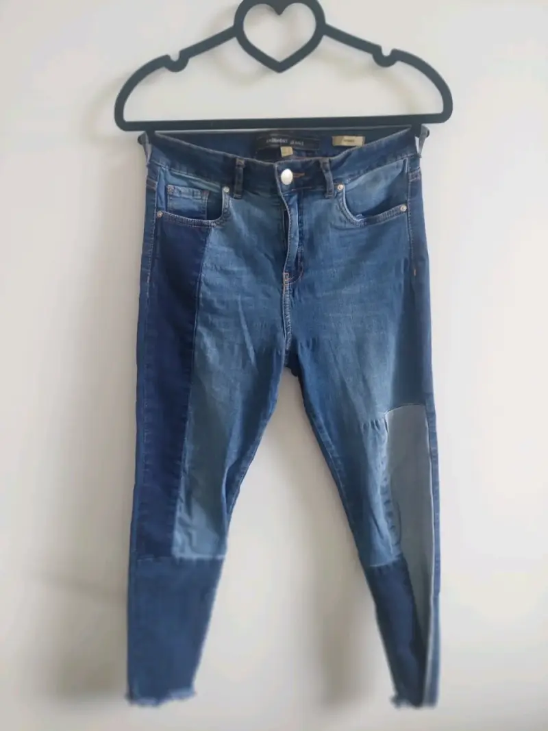 Jeans de mezclilla Basement para mujer - 4