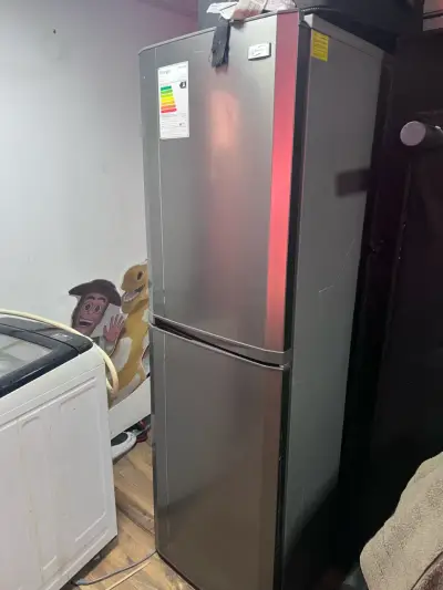 Refrigerador de dos puertas en acero inoxidable - miniatura 2