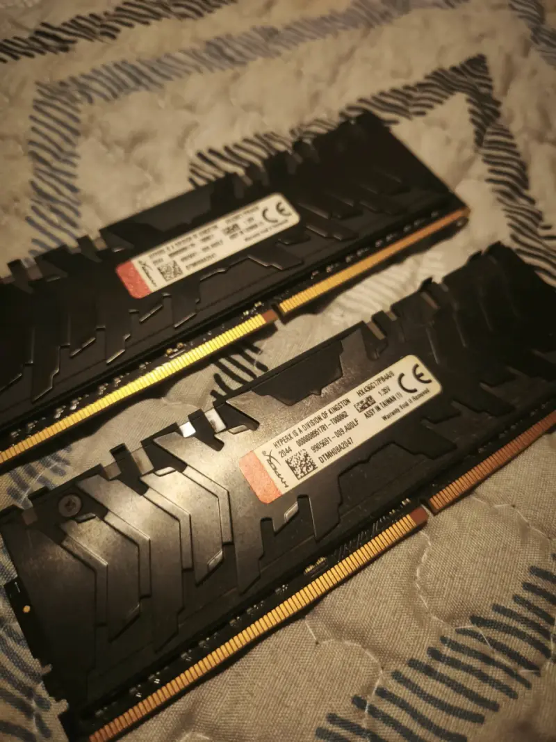 Memoria Ram HyperX de 8 GB c/u - 2