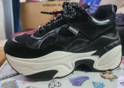 Zapatillas deportivas negras C/Moran con plataforma - miniatura 1