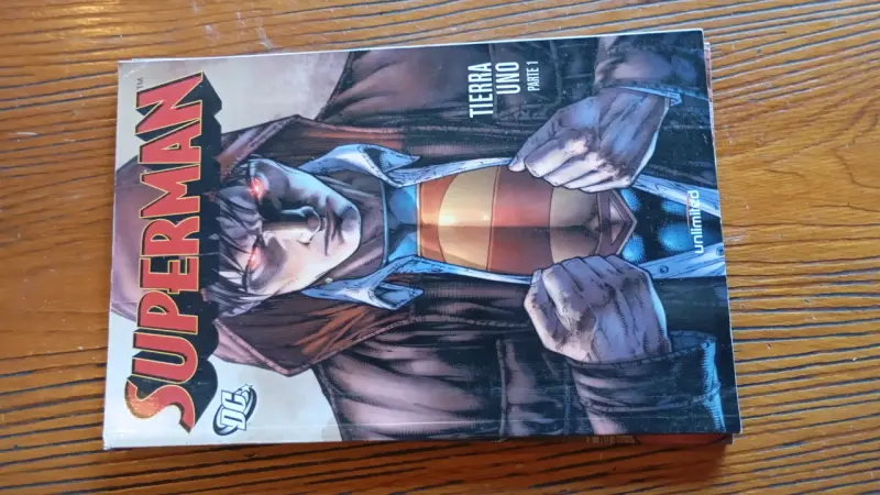 Cómic Superman Tierra Uno completa unlimited - 2