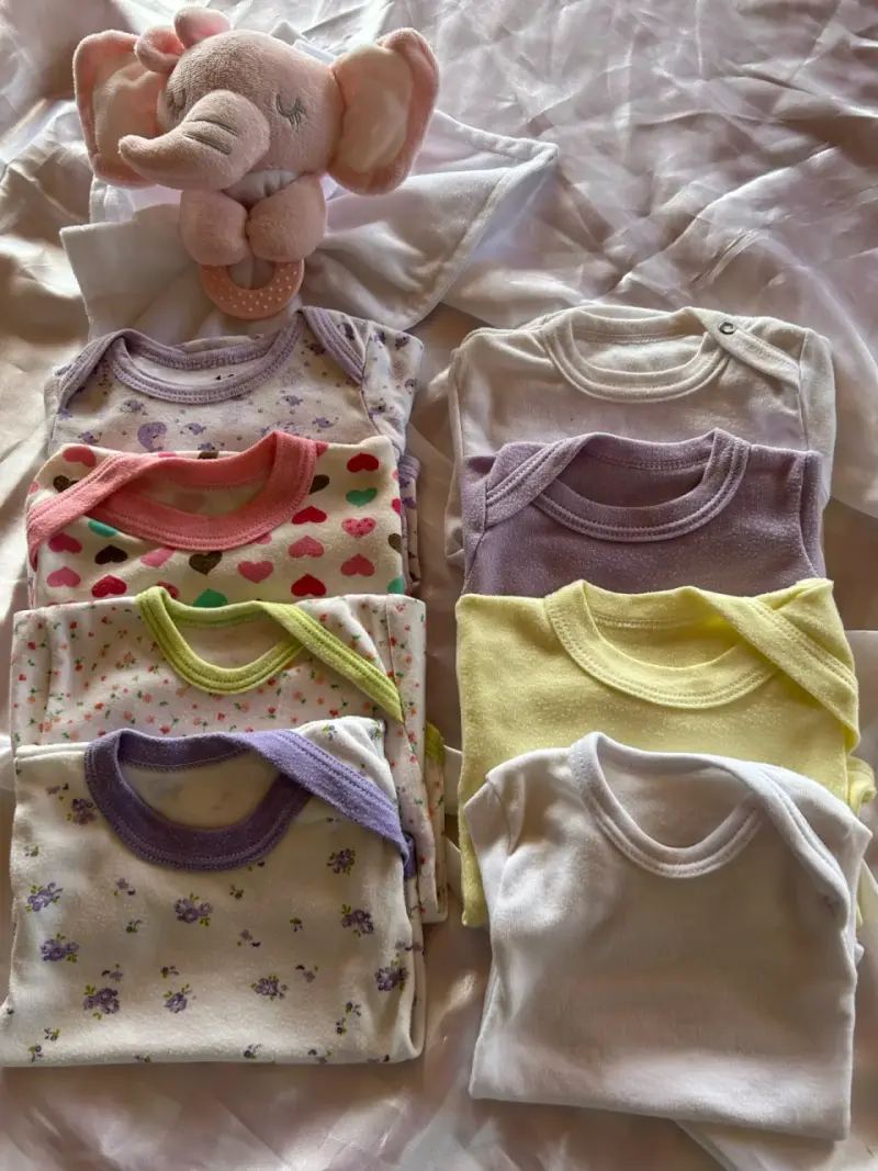 Conjunto de bodies para bebé en varios colores